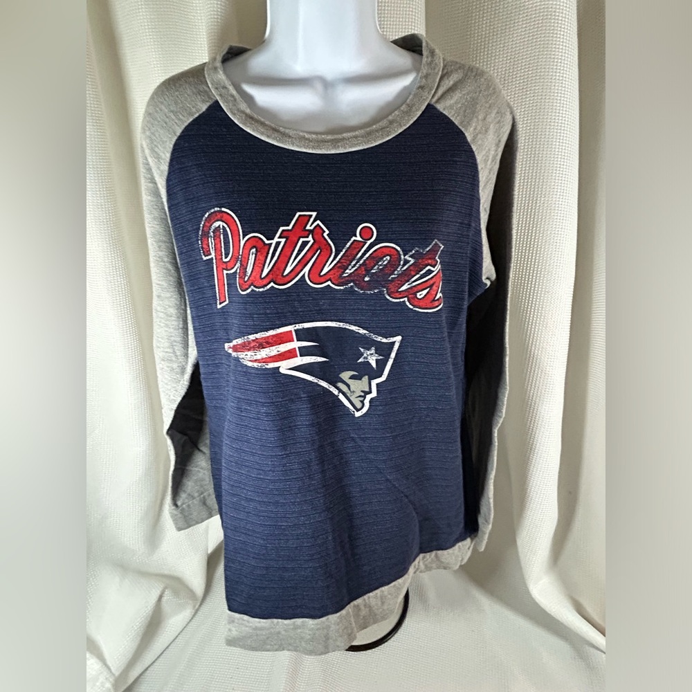 NFL team apparel patriots sweatshirt, long sleeve fleece lining women’s navy